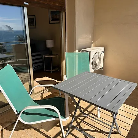 One Bedroom In With A Balcony And Great Sea Views - 821 Cannes