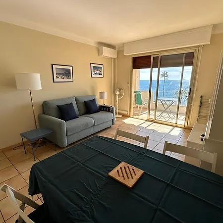 One Bedroom In With A Balcony And Great Sea Views - 821 Apartment Cannes